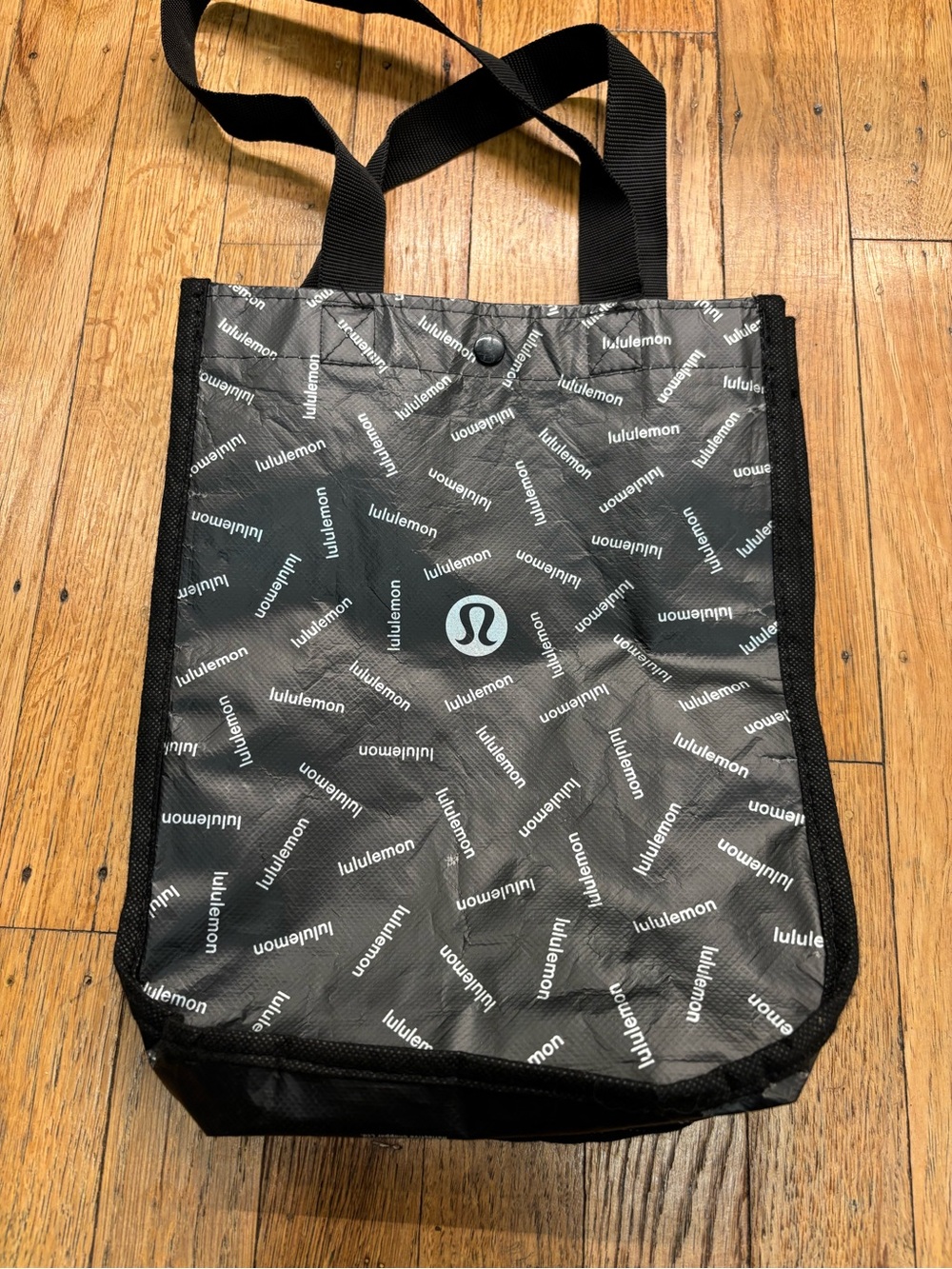 3 lululemon Tote Bags